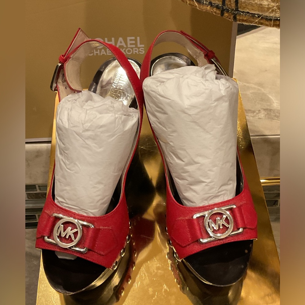 Michael Kors Platform heel